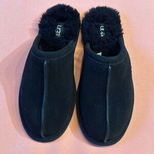 New UGG Slippers. Black. Size 8.